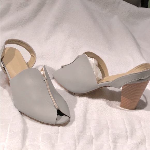 Women’s Elegant Peep-toe Sandals - Picture 1 of 3